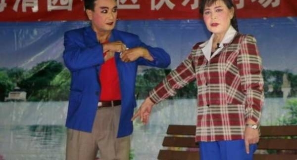 鸟巢豫剧演唱报道105《朝阳沟》演唱进社区