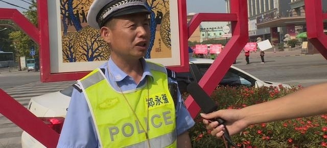赞!交警紧急救助产妇