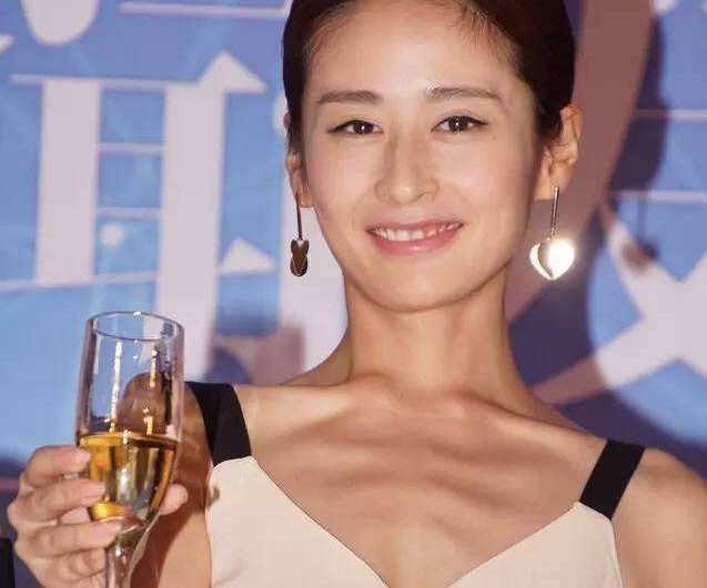 蔡依林吃淀粉维持身材,颖儿吃老干妈暴瘦,却都输给吃不胖的热巴