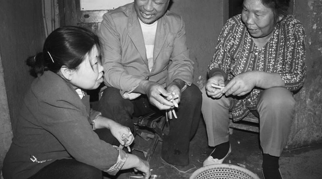 智障夫妻结婚多年不孕,医生检查后一家人难住了!这种情况怎么生