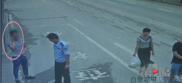 警方查车时驾驶员突然拔腿就逃 原因竟是...