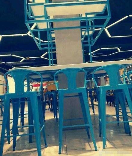 �ӱ�һ��У���û����������������˼ҵ����á�С�����Ƕ������ˣ�
