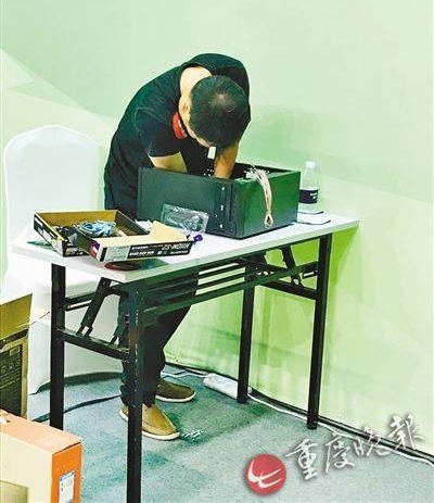 С��10��ʱʧȥ˫�� ��񿪵���ά�޵꿿���֡��Է�