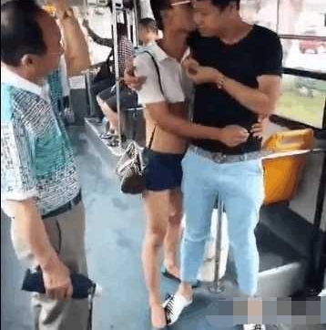 ͬÐÔÇéÂÂÉϳµºóÒ»Ö±Ç×ÃÜ»¥¶¯£¬´óүЦÎûÎûµÄת¹ýÍ·È¥£¡