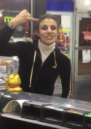 ��Ů�ӱ߳���������Ա�������� �����յ���Ǯ