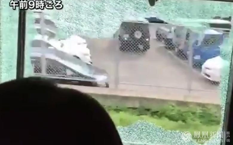 ��ʻ�У��ձ��г�����ͻȻ����