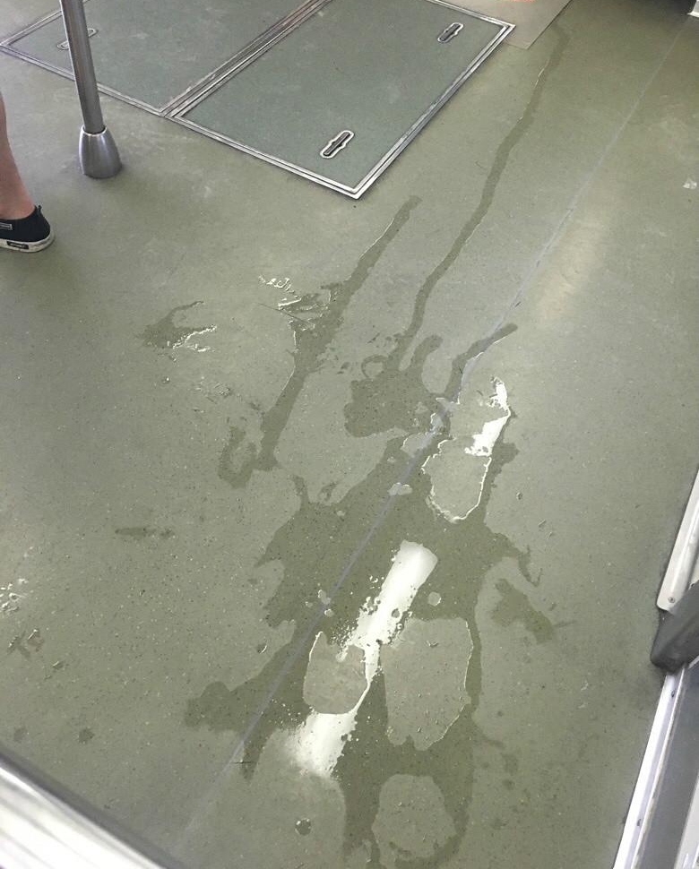 ��쳵�������Ϊ��Ů���� �˿ͣ���ֱ����ֱ��