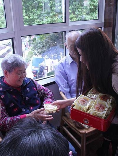 �������飬����Ů��������¹���������ů