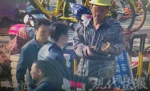 你跟这俩“农民工”买过古董吗?他们被抓了