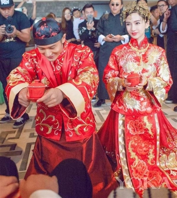 伴娘日记:敬茶致词给改口费 婚礼上那些容易忽视的礼仪