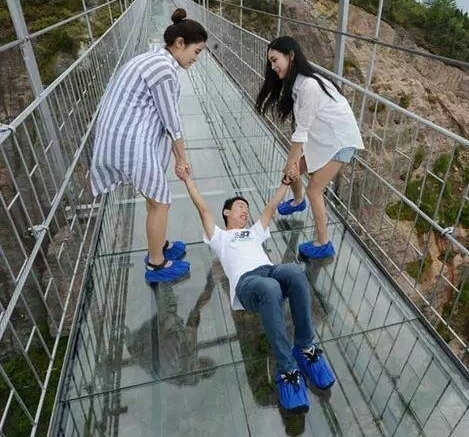 ��Ů���鲣���ţ�������粽���У���޼�ֱ̫������
