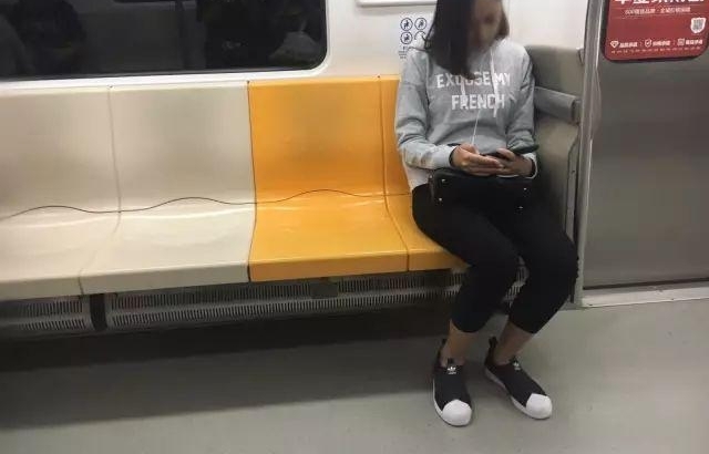ֱ�����һ�����Ӱ���¾�2000���¸��������