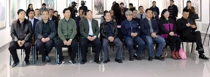 ���۽����ڶ��조���໪ï�������������й���������չ�����й���������¡�ؿ�Ļ
