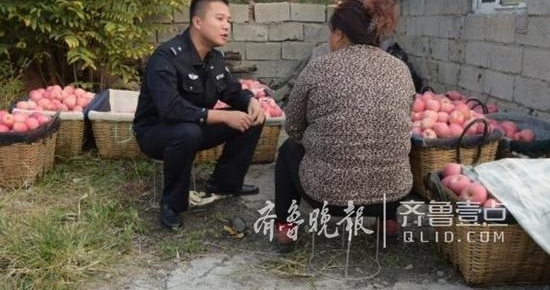 女子遭遇电信诈骗慌神 警察闯入其家一把夺过手机