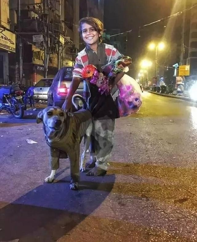 ����Ȧ����������Ƭ������͵͵���İ�����
