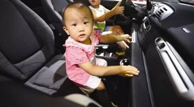 ���磡������2���к�ͻȻ�����ű�˦����������һ·��ҽ�����������죡