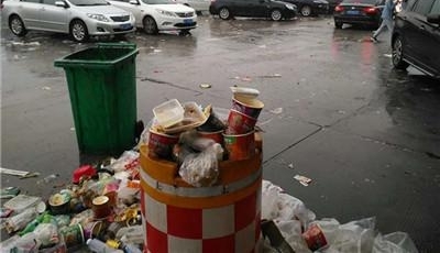���ٹ�·����������������ӡ��ɡ����ϣ�����̯����һ�أ�