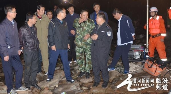 �ؽ�����Ӫ�ȻƺӸ�ǳ��ֻ 9��������Աȫ�����