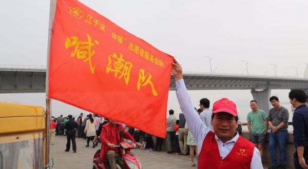 �����ߣ�Ǯ�����м��˺����ӣ����񺰳�11�꣬����5������