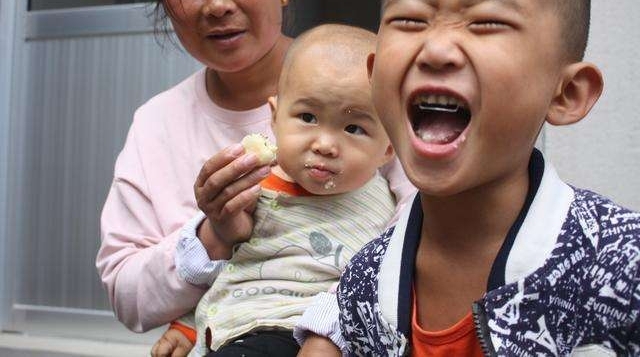 ũ��С���� ǰһ�뻹�ڴ�Ц ��һ��ȴ��޴���