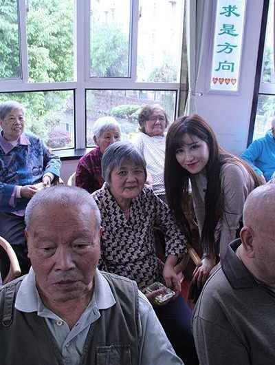 �������飬����Ů��������¹���������ů