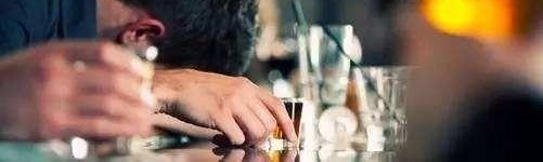 ΪÁË500Ôª£¬19ËêµÄ´óѧÉúÔÚһƬ¼ÓÓÍÉùÖÐ×ßÏòËÀÍö£¡