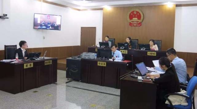 北大硕士离职被收13万补偿 公司:办了北京户口