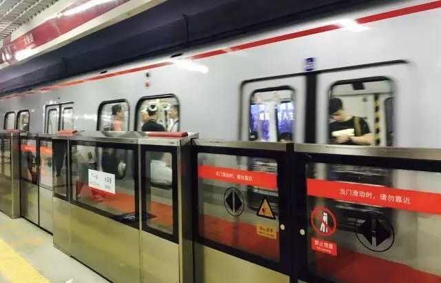 ֱ�����һ�����Ӱ���¾�2000���¸��������