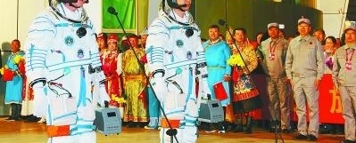 �й����죬����ʫ��Զ����