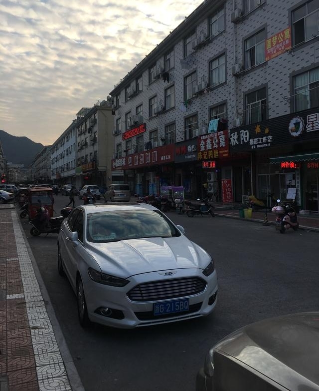 ��ɫȮ���� ȥ��굱Ⱥ��