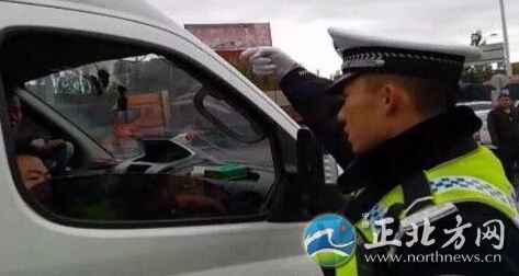 ���ٽ���ѩ�л���ů����