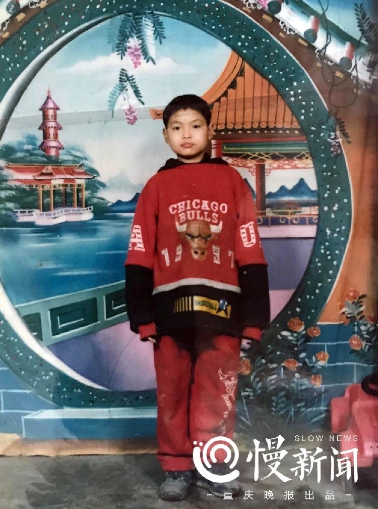 大足这位妈妈12年坚持缝鞋垫,从不卖钱只送边防战士,背后的故事戳人泪点……