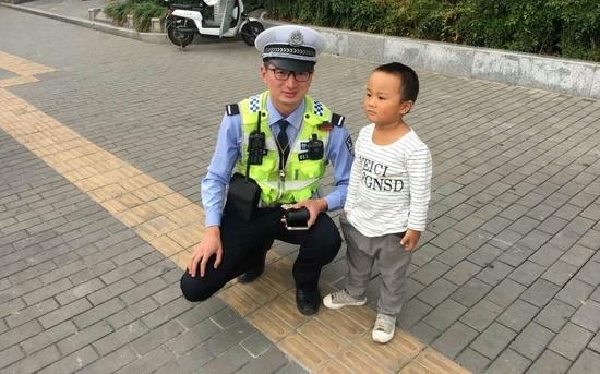 2��С�к���1��ֽ�� ���＂�����?����������＂