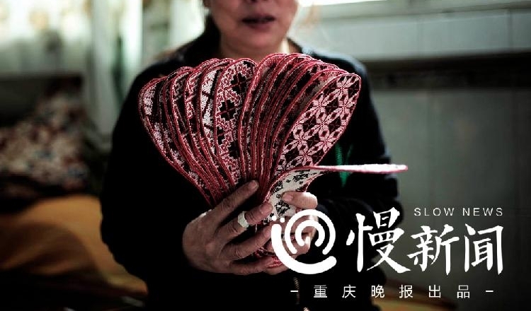 大足这位妈妈12年坚持缝鞋垫,从不卖钱只送边防战士,背后的故事戳人泪点……