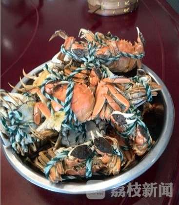 ���ڽ���ʡ�з�۸��١����С� �߲�ˮ���ǵ�����