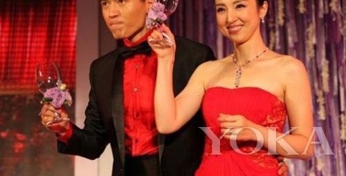 伴娘日记:敬茶致词给改口费 婚礼上那些容易忽视的礼仪