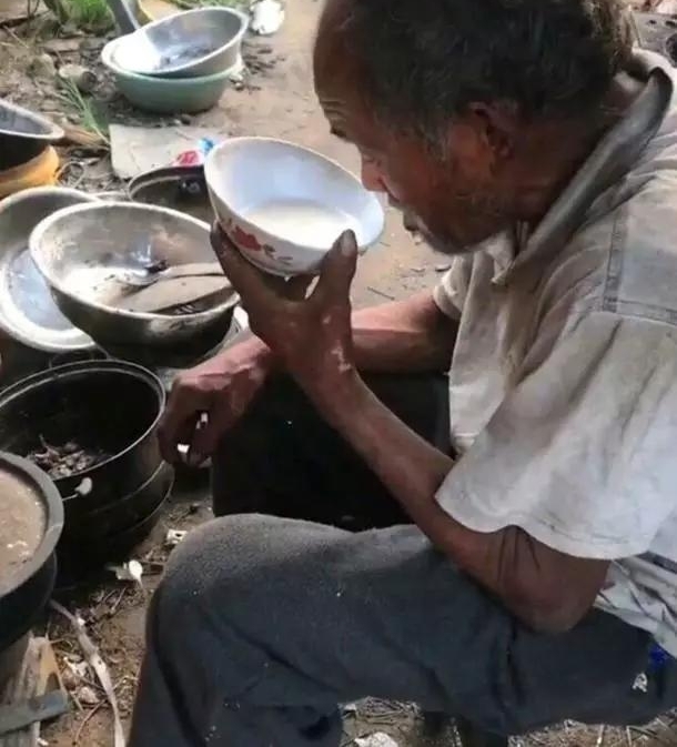 78�����˿����������棬���ڱ������Բ��ϣ�ȴ����ͷ�������˹�