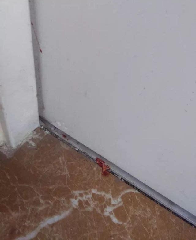 ͻ���Ҿ磡�Ϸ�һС������˵��ݱ���������