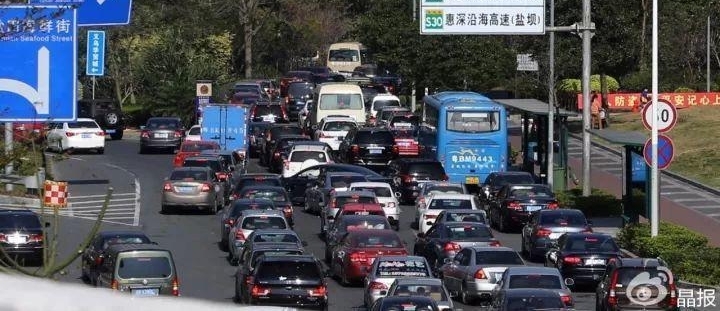 挺住!今天深圳开始连下8天的雨!出行、赏月?都要泡汤了!
