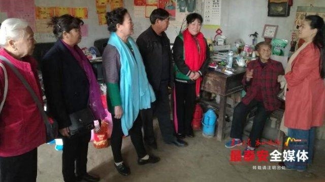 �ǵá��и��������̡���С���𣿽������������֣�