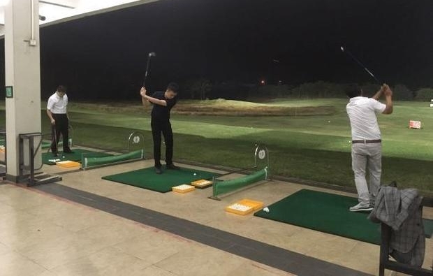 �ػش�ѧ����߶����淿������Ⱥ���ް�ѧԱ̫���ˣ�