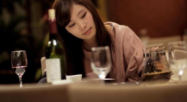 �����Ů֮��ֻ��һ���Ƶľ��룬�����㿴��