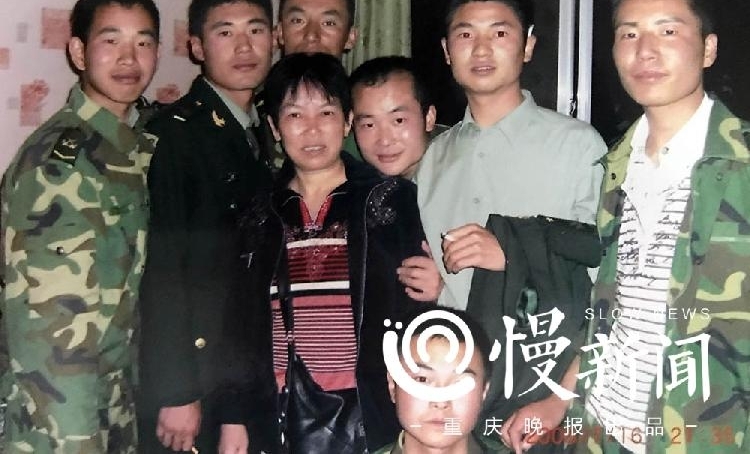 大足这位妈妈12年坚持缝鞋垫,从不卖钱只送边防战士,背后的故事戳人泪点……