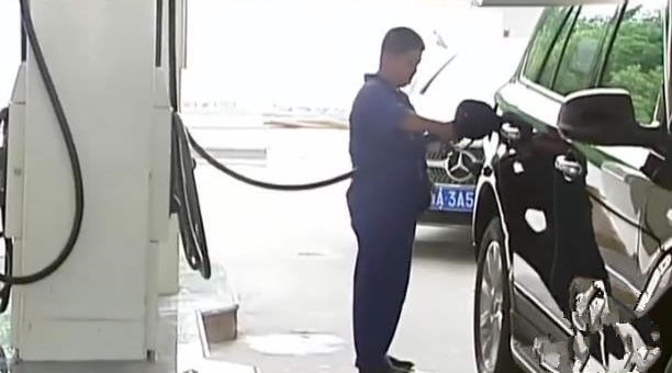 ���ͺ���ʻһ����ͳ����⣬����վ����ʧ�����һ��ˮ