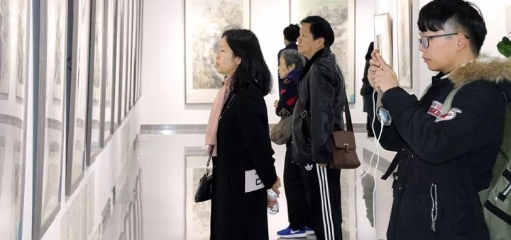 ���۽����ڶ��조���໪ï�������������й���������չ�����й���������¡�ؿ�Ļ