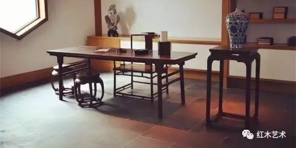 ���ں�ľè��࣬һ����Ȼ����20����