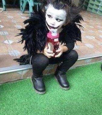 ��ʥ��ǰϦ����ӭ���գ�С�౾ɫ���ݣ�