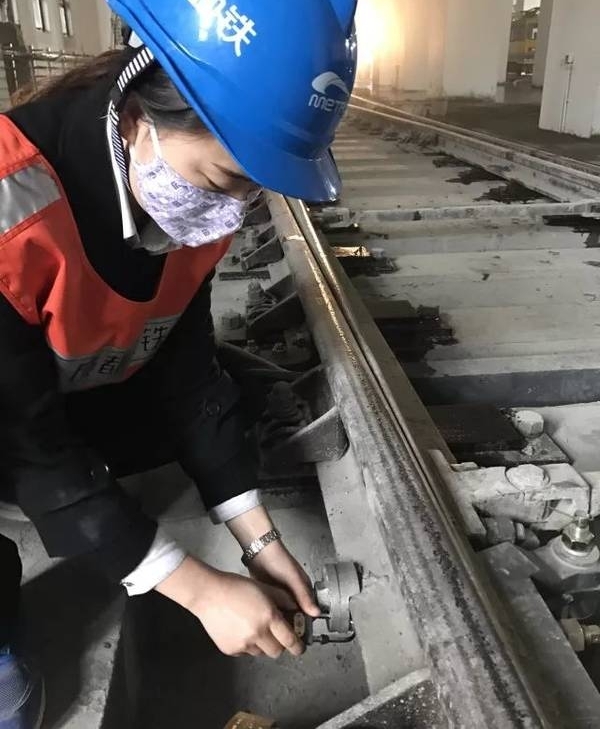 ��һ����������7���߳ﱸ·�ϵġ����ȡ�С��硢С����ǡ���