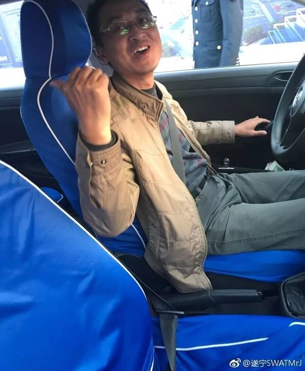Ů���ֻ����䣬�����ĸ������ǿ���������ʵ���������⳵��