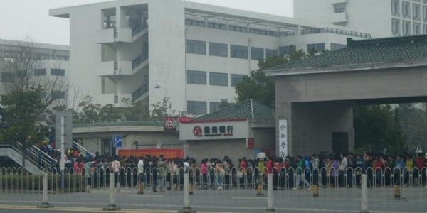 合肥学院奇葩新规:学生4年跑满10个马拉松才能毕业